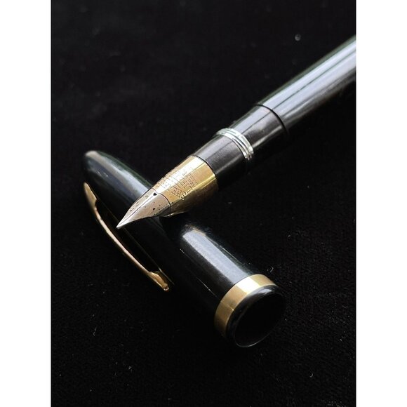 Sheaffer Lifetime Triumph 1250 (1942) - Brown Wide Cap Band, Vac-Fill 14k - Picture 2 of 6